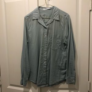 Everlane light blue button down